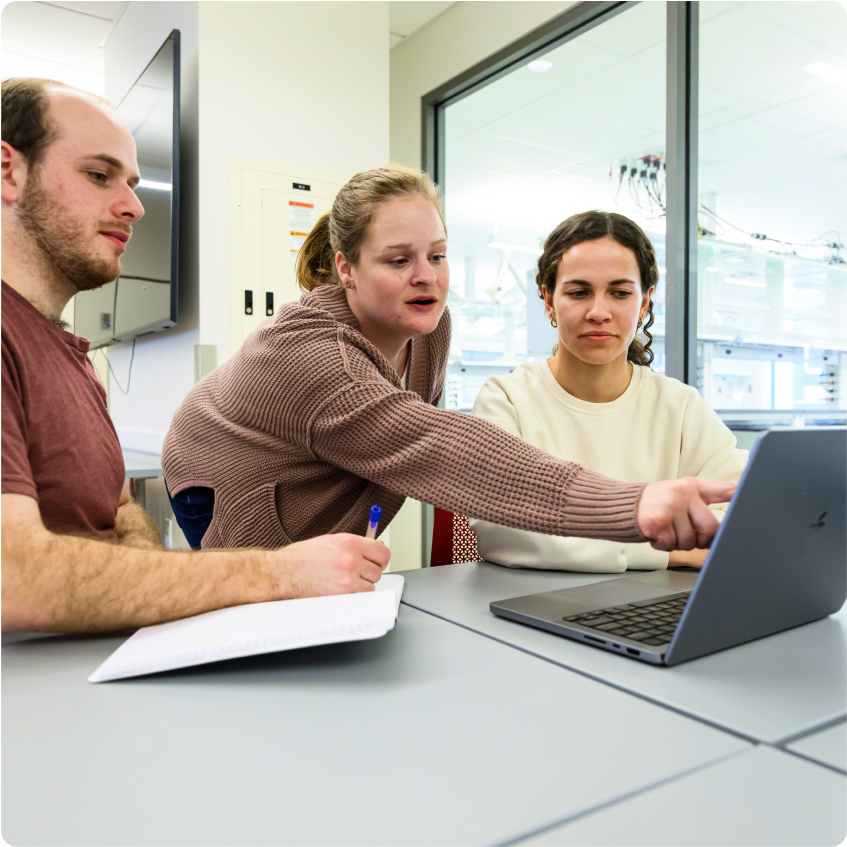 Honors Liaisons students studying